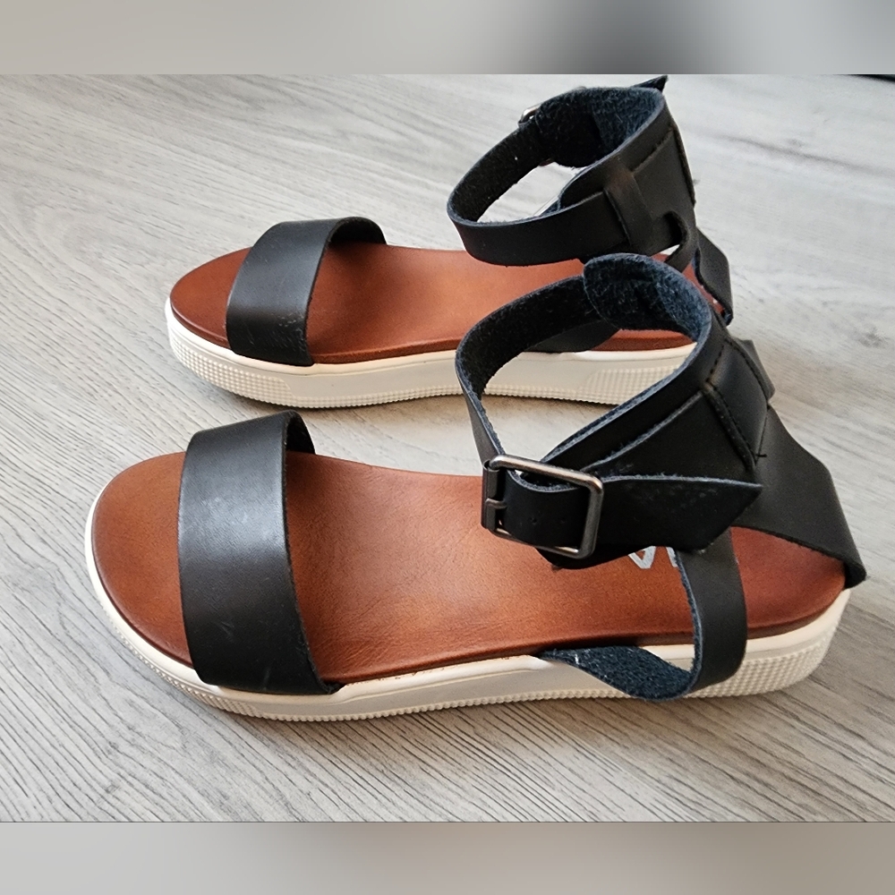 Mia sandals, 6,never worn - Picture 5 of 8